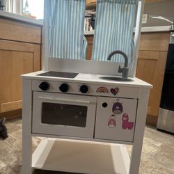 Play Kitchen