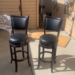 2 Set Bar Chairs Great Condition