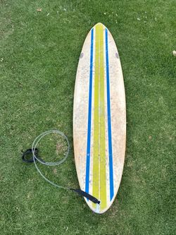 Surfboard 7’4 with Leash
