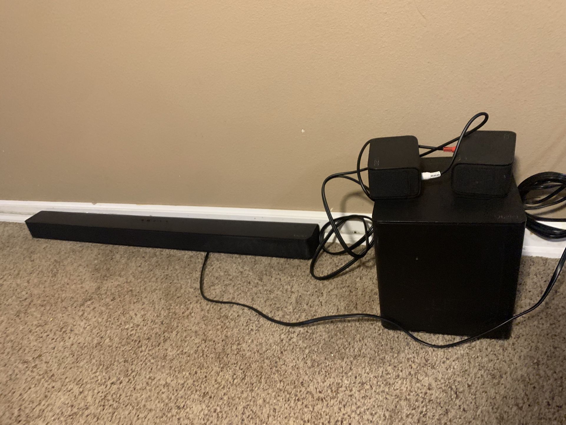 Vizio Soundbar with subwoofer
