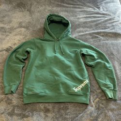 Supreme hoodie 