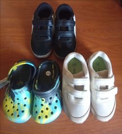Boys shoes crocs size 10&9 available now $20 cash