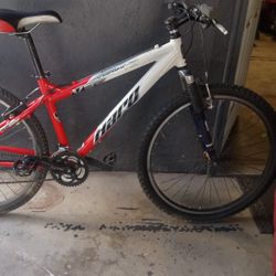 Haro V3 Hardtail Mountainbike 