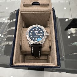Breitling watch Avenger 44 MM