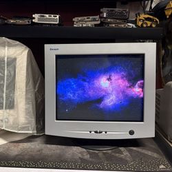 Envision CRT Monitor  17 inch Retro Vintage Gaming Tube monitor