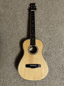 Mitchell Mid Ukulele