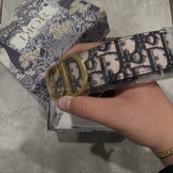 X38 DIOR BLACK AND WHITE BELT