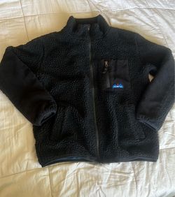 Small women’s black KAVU fleece jacket