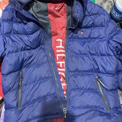 Tommy Hilfiger, puffy jacket size large royal blue, three pockets, hoodie good for skiing