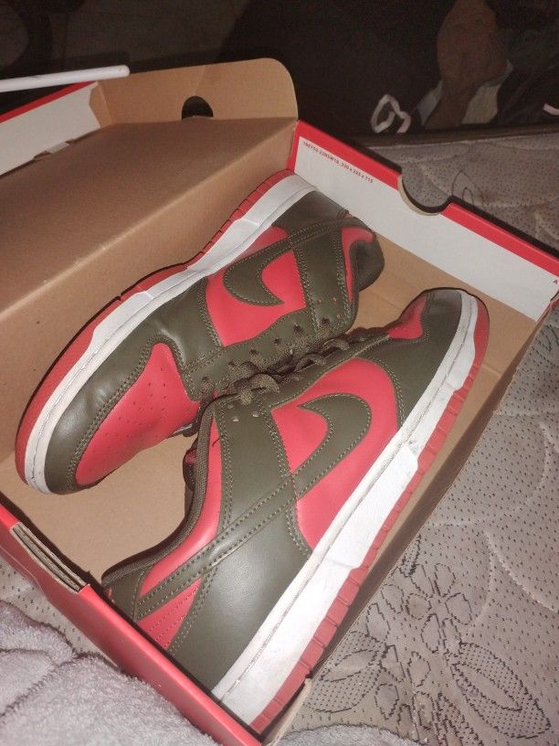 Nike dunk low mystic Red Size 11