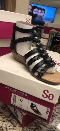 BRAND NEW GIRLS SANDALS SIZE 12 DIFFRENT COLOR AND DESIGN SHOES