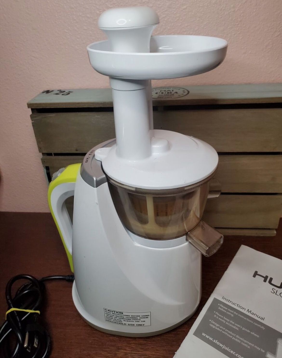 Hurom HU-100 Easy Clean Slow Juicer White 2011 Used Tested & Working!