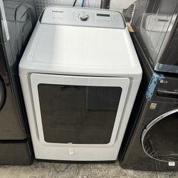 SAMSUNG ELECTRIC DRYER IN WHITE W/ STEAM
