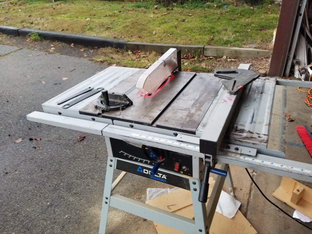 Delta Shopmaster TS300 Contractor table saw