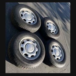 4 — 235/75r17 6x135 6x5.31 Stock Ford F-150 Expedition Wheels Rims Good 90% Treads 2025 DOT !!!!!!!!