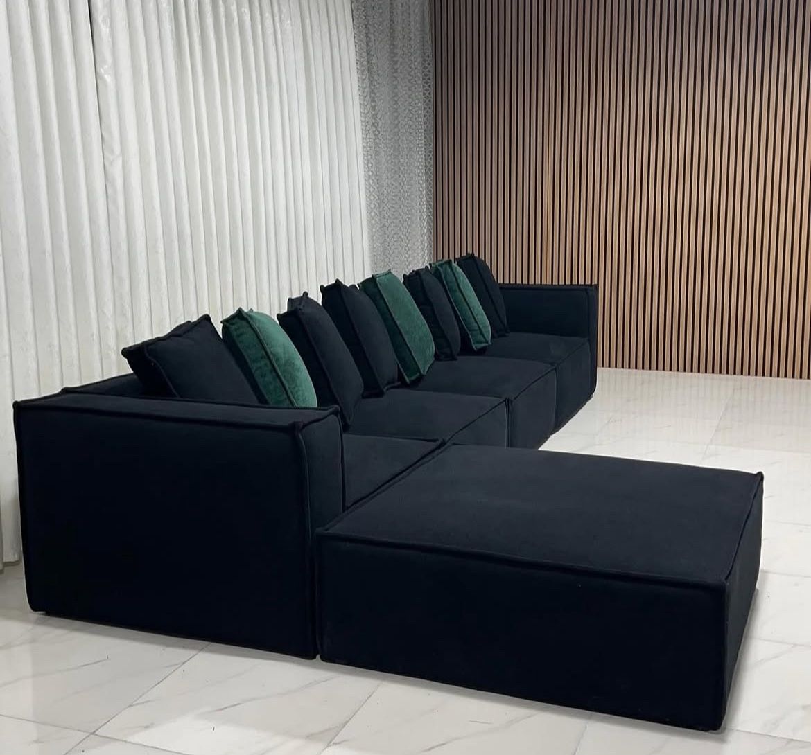 Sofás , Spacious Ottoman’s, Connects To Sofá As Chaise 🔥🔥