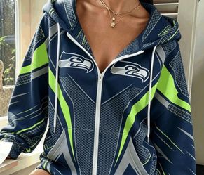 Woman’s Seattle Seahawks zip up hoodie****READ BELOW