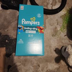 Pampers Diapers Size 4 W Wipes