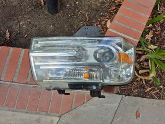 Headlight Lincoln Navigator 2008 drivers side