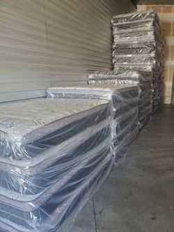 $280 Queen mattress with box spring