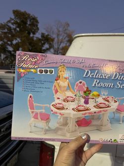 Deluxe Dining Set Barbie Size