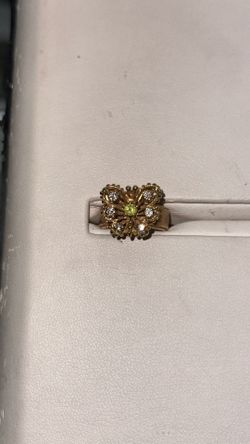 Butterfly/bee/butterfly rings