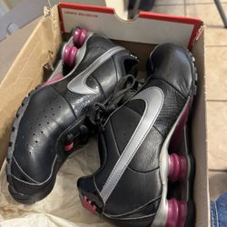 VTG 2013 Nike Shox Classic II Women’s  343907-010 Leather Women's Shoes. Sz  10,5 