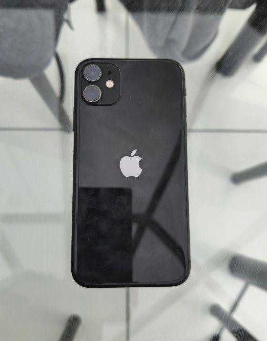 iPhone 11 – 64GB – Black – Unlocked – $240 (Firm)