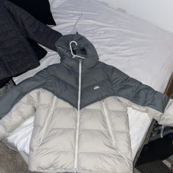 Nike puffer