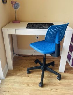 Desk With Chair