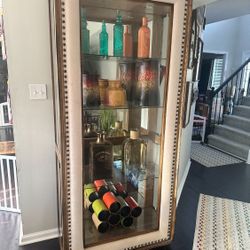 Armoire/China Cabinet