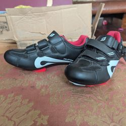Peloton Cycling Shoes Size 40, Clean, Ready to Ride