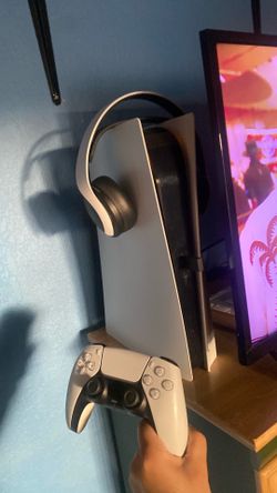 PS5 Disc Verison 700Gbs w/ 3D Pulse Headset