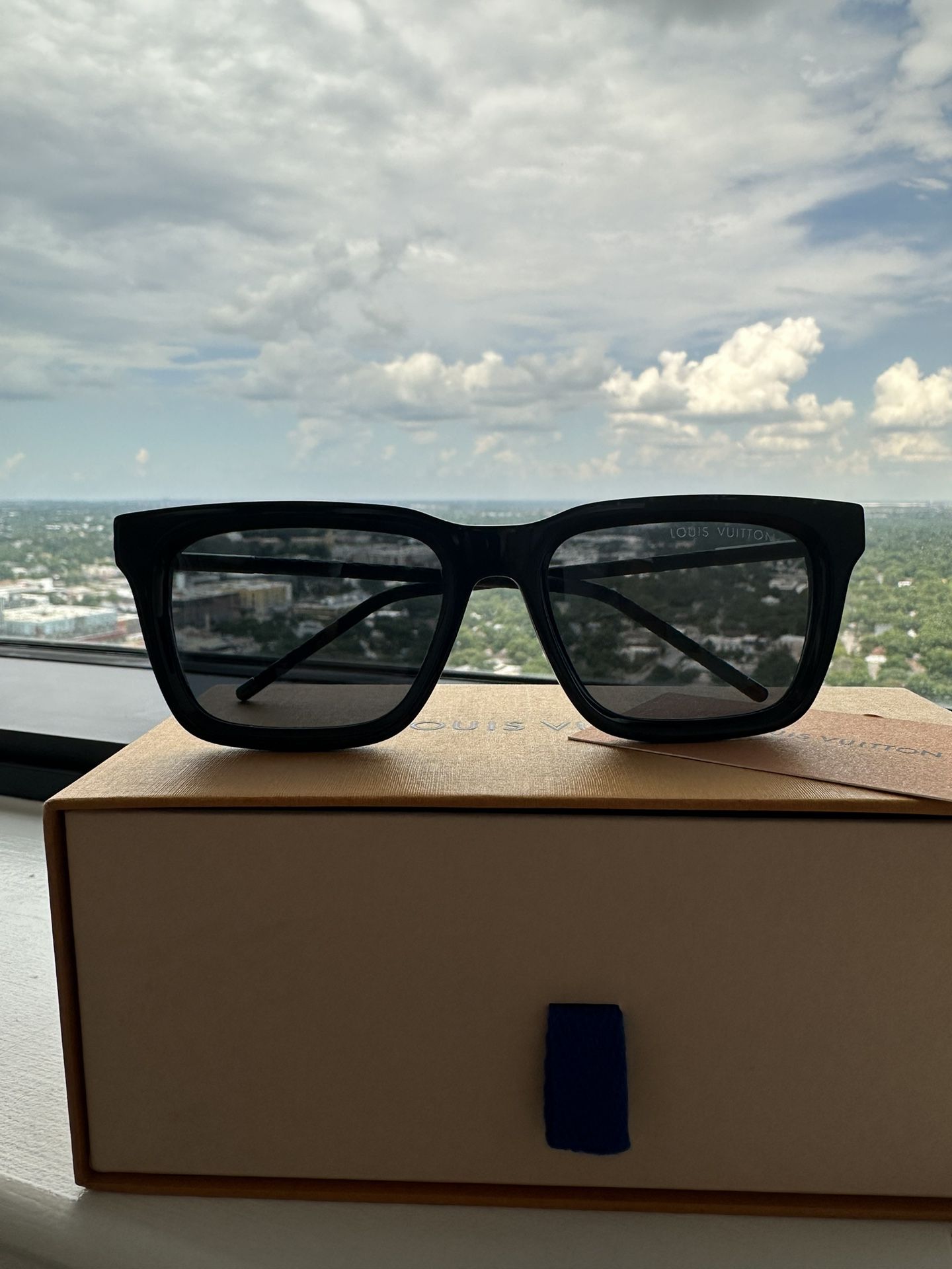 Authentic Louis Vuitton Sunglasses for Sale in Hartford, CT - OfferUp