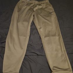 Nike Therma Fit Joggers Size XXL 
