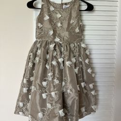 Chasing Fireflies Girl Size 7 Hanging petal Special Occasion  Dress