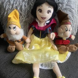 Disney’s Snow White+2 Dwarfs