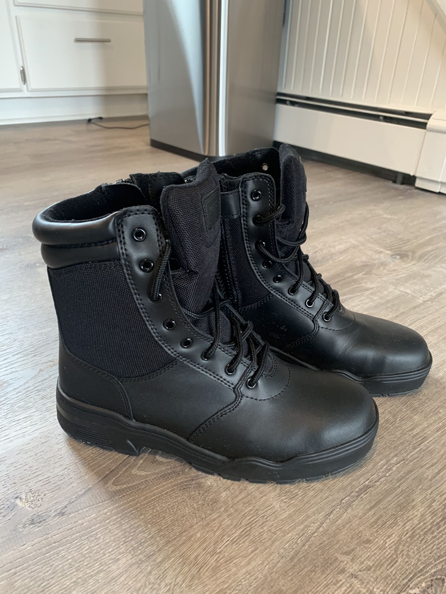 Men’s Size 10.5 Work Boots