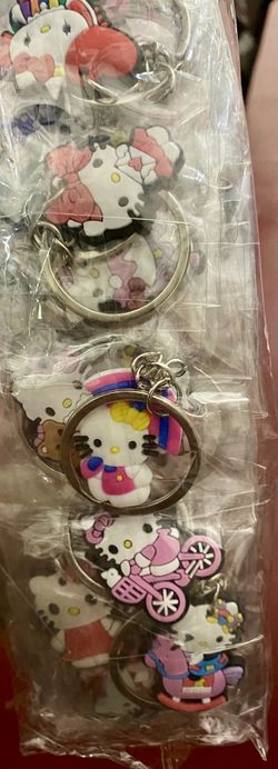 unopened pack of cute hello kitty key chains!