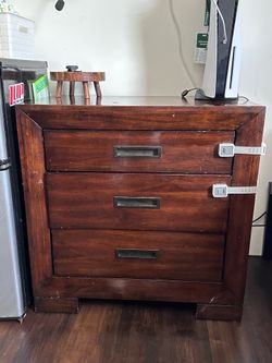 Night stand