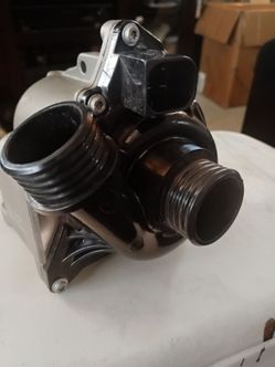 Electric Water Pump For BMW