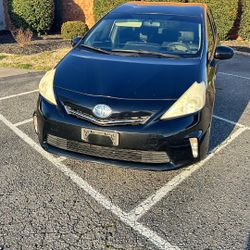 2012 Toyota Prius V Hybrid 