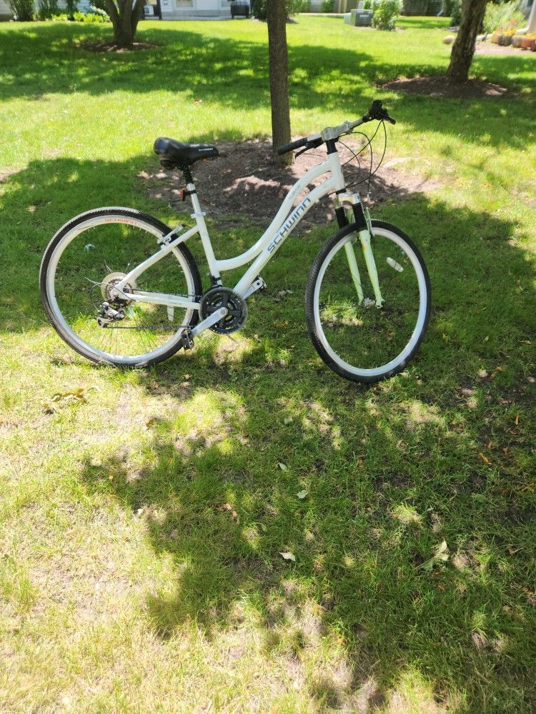 Woman's Schwinn Mountain Bicycle