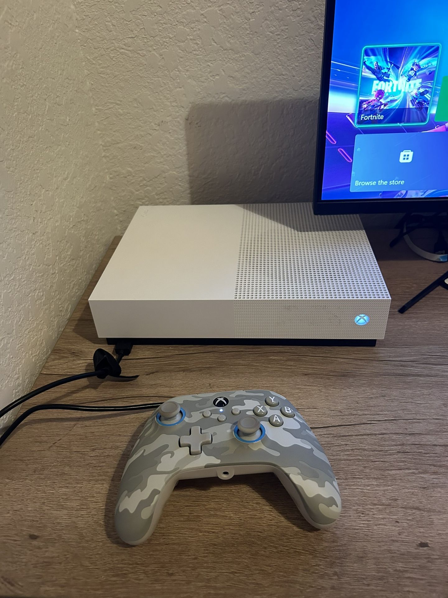 Xbox One S 
