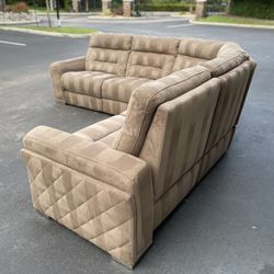 🛋️ Sectional Couch/Sofa - Light Brown - Recliners - Microfiber - Delivery Available 🚛