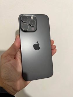 iPhone 15 pro max unlocked
