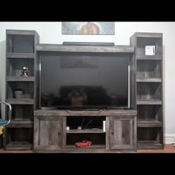 Tv Stand/Entertainment Stand 