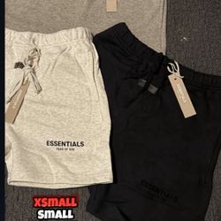 Essentials Shorts 