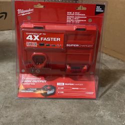 Milwaukee 48-59-1811 M18 & M12 Super Charger