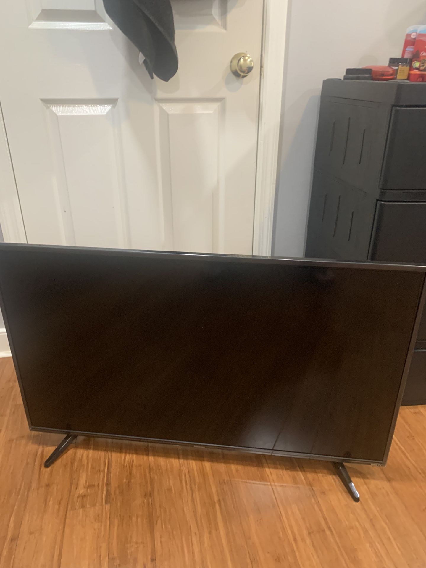 40” Hisense Smart Tv